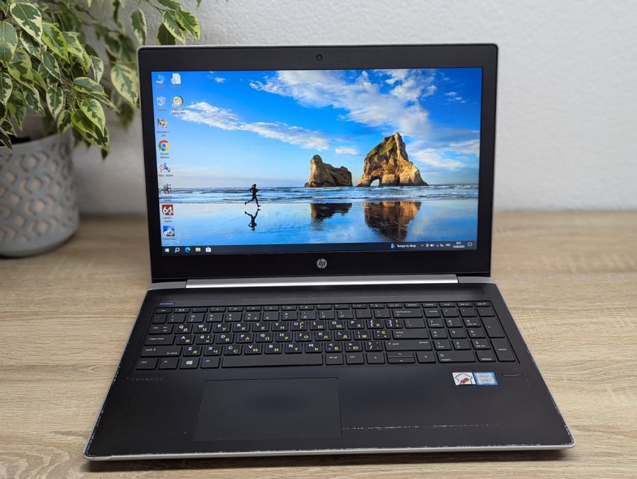 Уцінка! Ноутбук Б/В HP ProBook 450 G5, Intel Core i7-8550U, DDR4 16 GB, SSD 128GB + SSD 1TB, 15.6" Full HD