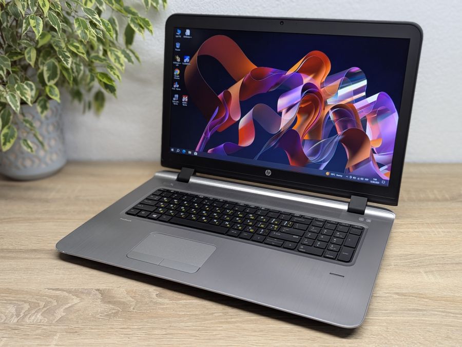 Ноутбук Б/В HP ProBook 470 G3, Intel Core i3-6100U, DDR4 8 GB, SSD 256GB, 17" HD