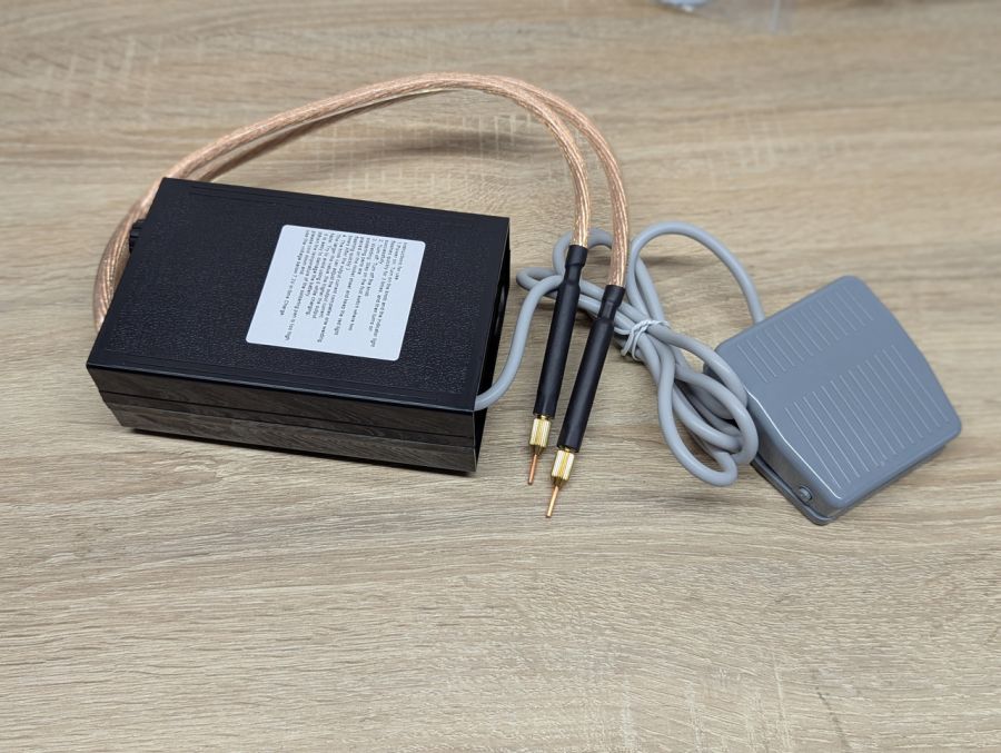 Б/В Портативний апарат точкового зварювання 8000W для акумуляторів 18650