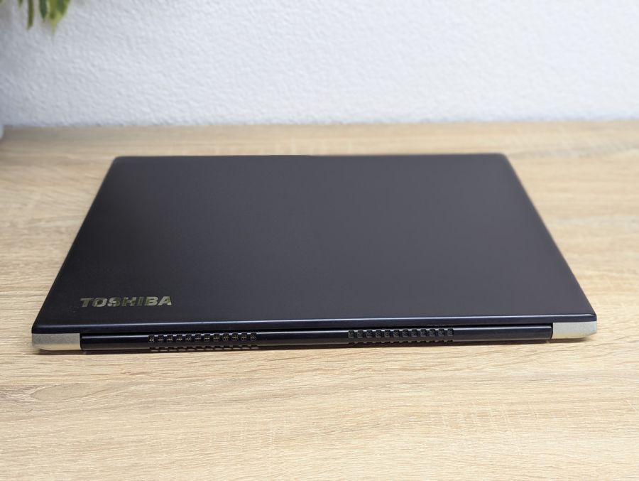 Ноутбук Б/В Toshiba Tecra X40-D, Intel Core i5-7300U, DDR4 16 GB, SSD 128GB, 14" Full HD Сенсор