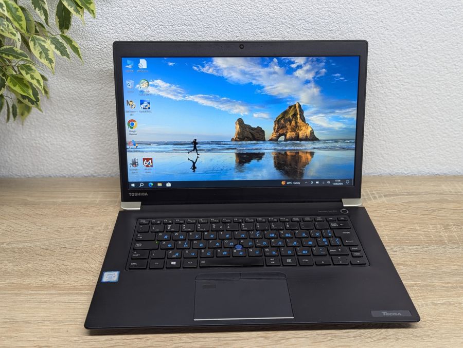 Ноутбук Б/В Toshiba Tecra X40-D, Intel Core i5-7300U, DDR4 8 GB, SSD 128GB, 14" Full HD Сенсор