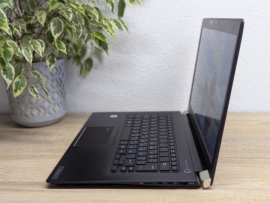 Ноутбук Б/В Toshiba Tecra X40-E, Intel Core i5-8350U, DDR4 16 GB, SSD 256GB, 14" Full HD Сенсор