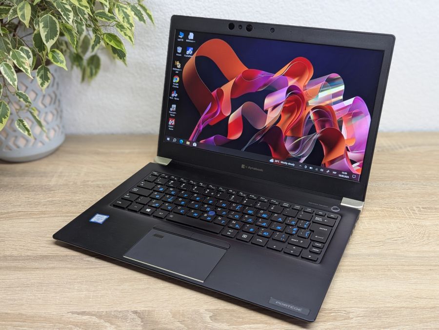 Ноутбук Б/В DynaBook Portege X30-F, Intel Core i7-8665U, DDR4 16 GB, SSD 256GB, 13" Full HD
