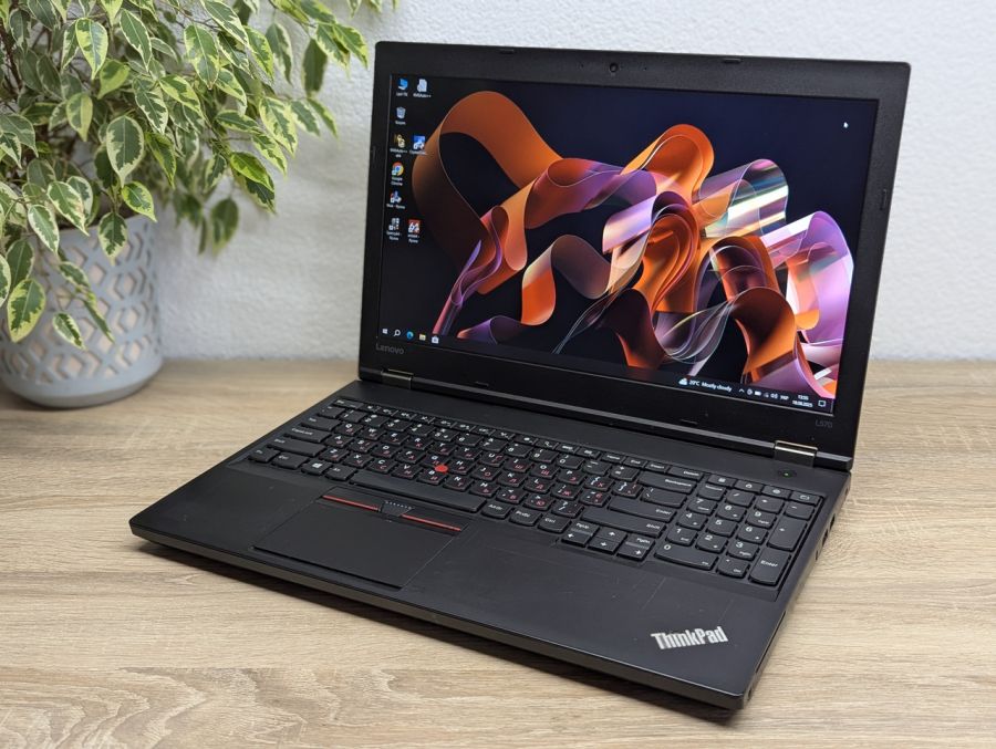 Уцінка! Ноутбук Б/В Lenovo ThinkPad L570, Intel Core i7-7600U, DDR4 16 GB, SSD 256GB, 15.6" Full HD