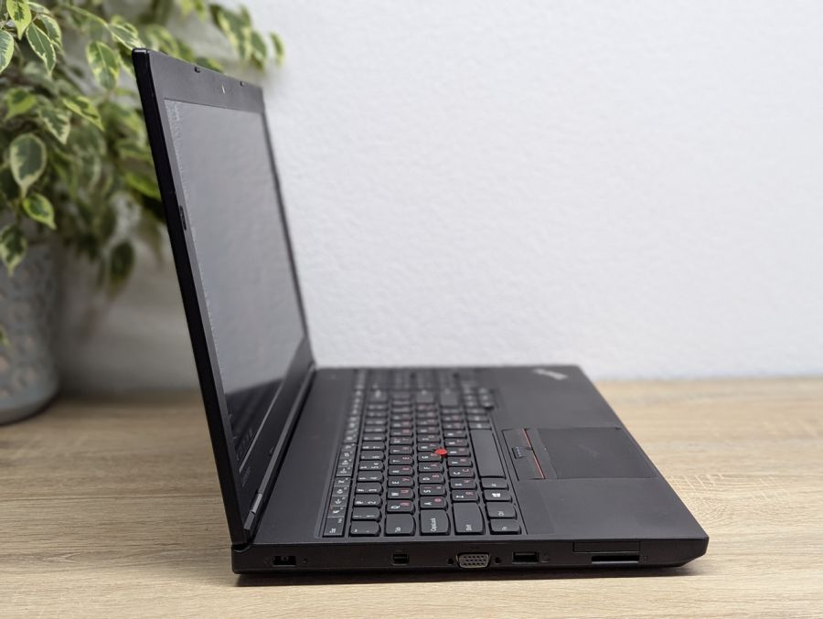 Уцінка! Ноутбук Б/В Lenovo ThinkPad L570, Intel Core i7-7600U, DDR4 16 GB, SSD 256GB, 15.6" Full HD