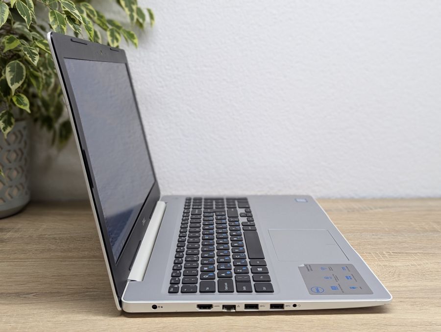 Уцінка! Ноутбук Б/В Dell Inspiron P75F, Intel Core i3-7130U, DDR4 8 GB, SSD 128GB + HDD 1TB, 15.6" Full HD
