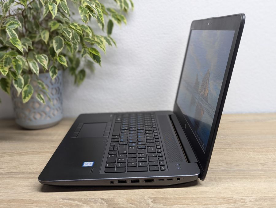Ноутбук Б/В HP ZBook G3, Intel Core i7-6820HQ, DDR4, SSD 256GB, NVIDIA Quadro M2000M, 15.6" Full HD