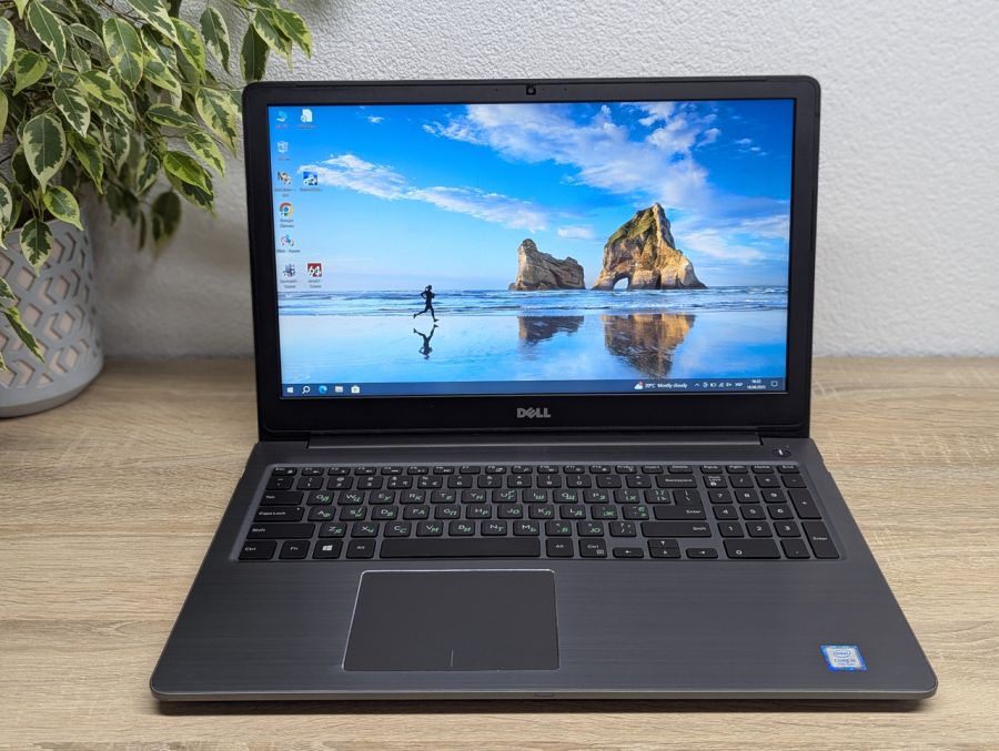 Уцінка! Ноутбук Б/В Dell P62F, Intel Core i5-7200U, DDR4, SSD 256GB, 15" Full HD