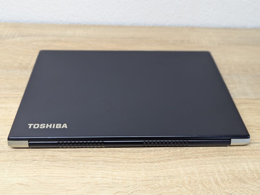Ноутбук Б/В Toshiba Tecra X40-D, Intel Core i5-7300U, DDR4 8 GB, SSD 128GB, 14" Full HD Сенсор