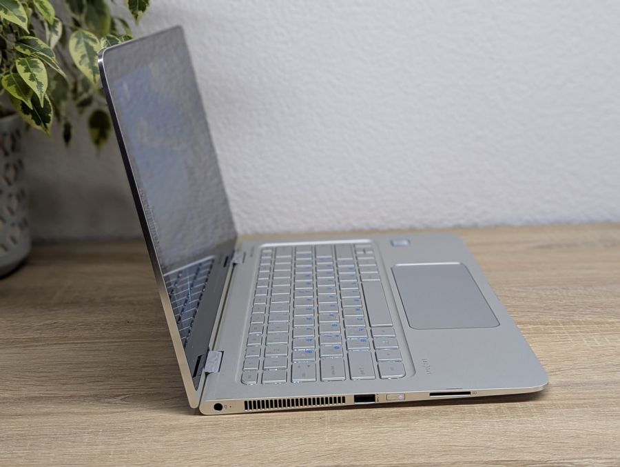 Уцінка! Ноутбук Б/В HP Spectre X360, Intel Core i7-6500U, DDR3 8 GB, SSD 128GB, 14" Full HD Сенсор