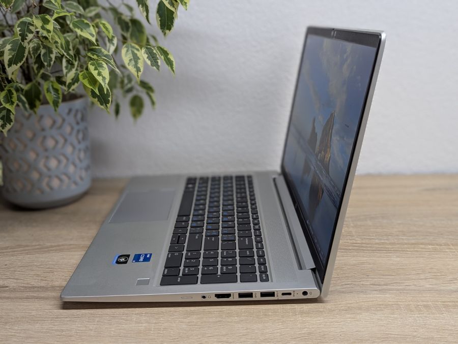 Уцінка! Ноутбук Б/В HP ProBook 450 G9, Intel Core i5-1235U, DDR4 16 GB, SSD 512GB, 15" Full HD