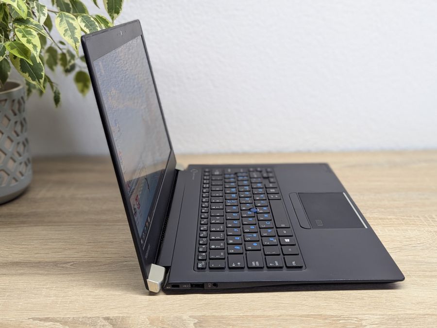 Уцінка! Ноутбук Б/В Toshiba Portege X30-D, Intel Core i5-7300U, DDR4 8 GB, SSD 128GB, 13" Full HD Сенсор [ProductHub SKU T158]
