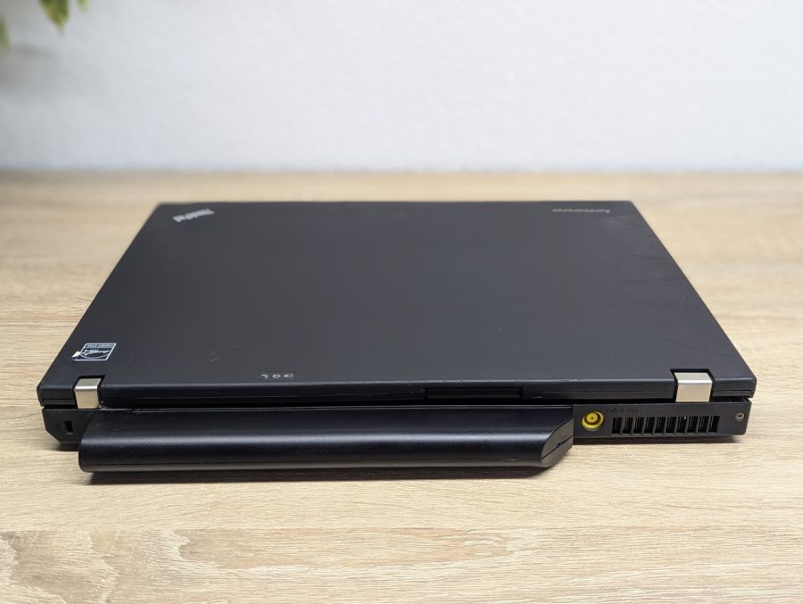 Уцінка! Ноутбук Б/В Lenovo T400, Intel Core 2 Duo T9400, DDR3 8 GB, SSD 128GB, Intel standard VGA Graphics, 14"