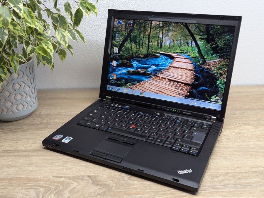 Уцінка! Ноутбук Б/В Lenovo T400, Intel Core 2 Duo T9400, DDR3 8 GB, SSD 128GB, Intel standard VGA Graphics, 14"