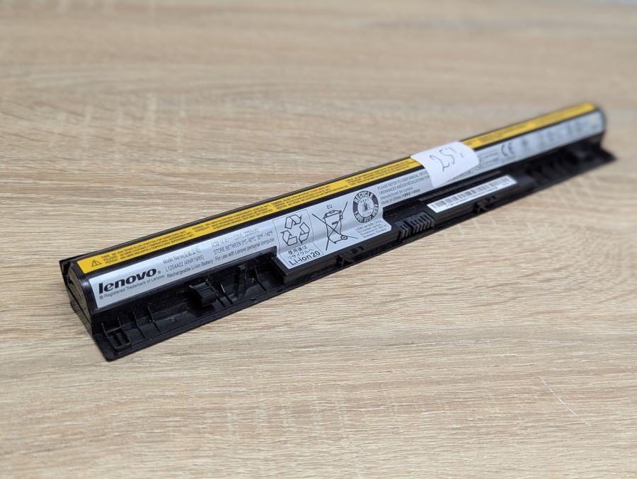 Б/В Оригінальна акумуляторна батарея Lenovo L12S4A02