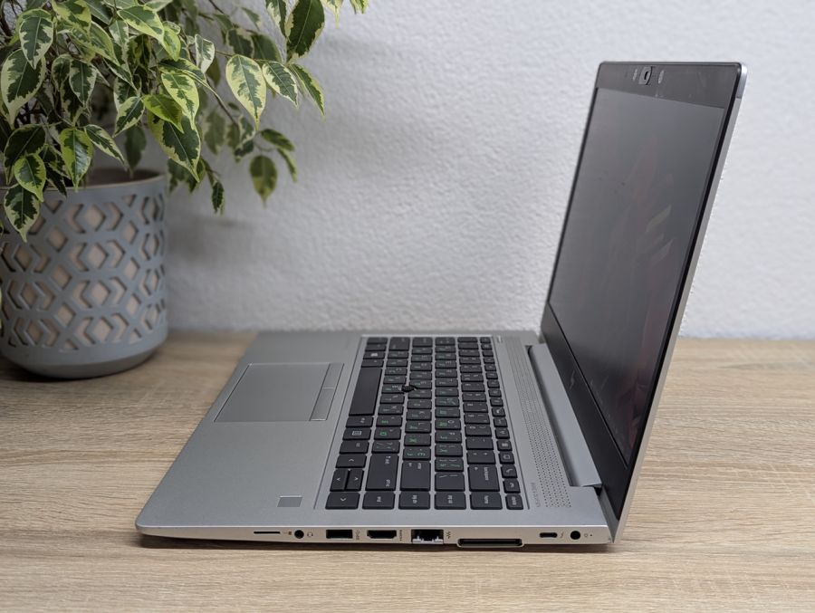 Уцінка! Ноутбук Б/В HP EliteBook 745 G5, AMD Ryzen 5 PRO Mobile 2500U, DDR4 16 GB, SSD 256GB, AMD Radeon Vega, 14" Full HD