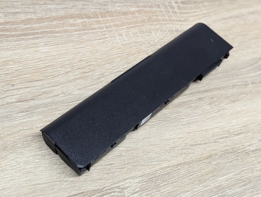 Б/В Оригінальна акумуляторна батарея Dell T54FJ