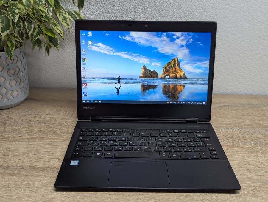 Уцінка! Ноутбук Б/В Toshiba Portege X20W-D, Intel Core i5-7300U, DDR3 16 GB, SSD 128GB, 12.5" Full HD Сенсор