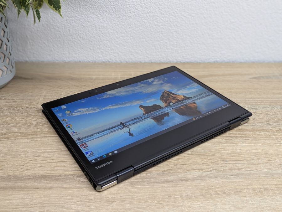 Уцінка! Ноутбук Б/В Toshiba Portege X20W-D, Intel Core i5-7300U, DDR3 16 GB, SSD 128GB, 12.5" Full HD Сенсор