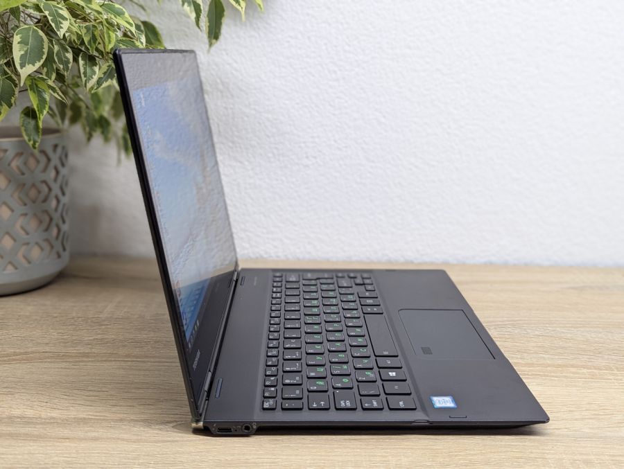 Уцінка! Ноутбук Б/В Toshiba Portege X20W-D, Intel Core i5-7300U, DDR3 16 GB, SSD 128GB, 12.5" Full HD Сенсор