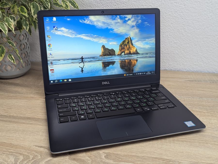 Уцінка! Ноутбук Б/В Dell Vostro 5370, Intel Core i5-8250U, DDR4 8 GB, SSD 256GB, 13" Full HD [ProductHub SKU Dell319]