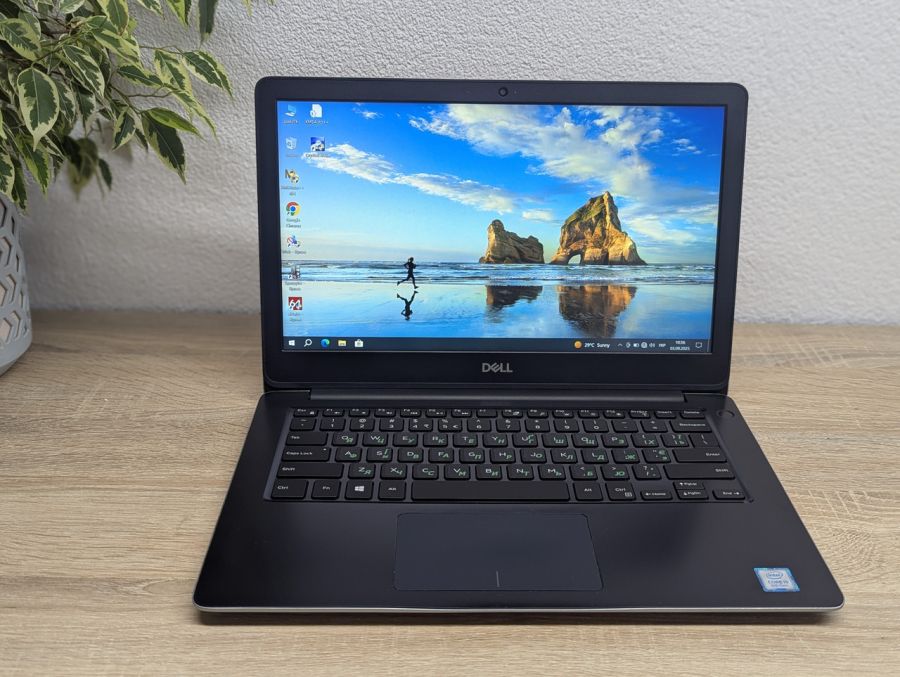 Уцінка! Ноутбук Б/В Dell Vostro 5370, Intel Core i5-8250U, DDR4 8 GB, SSD 256GB, 13" Full HD [ProductHub SKU Dell319]