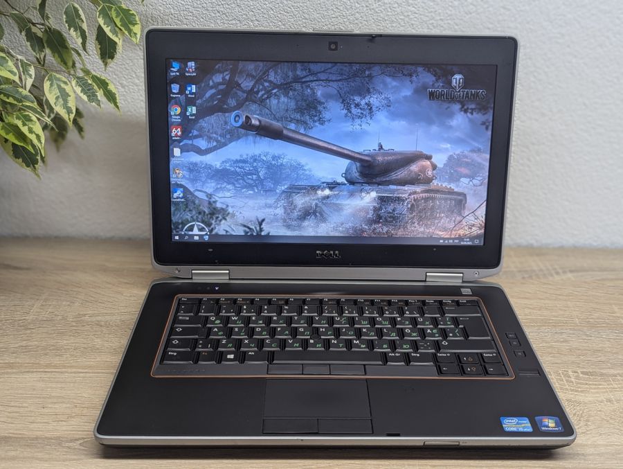 Ноутбук Б/В Dell Latitude E6420, Intel Core i5-2520M, DDR3 8 GB, SSD 128GB, 15.6" HD