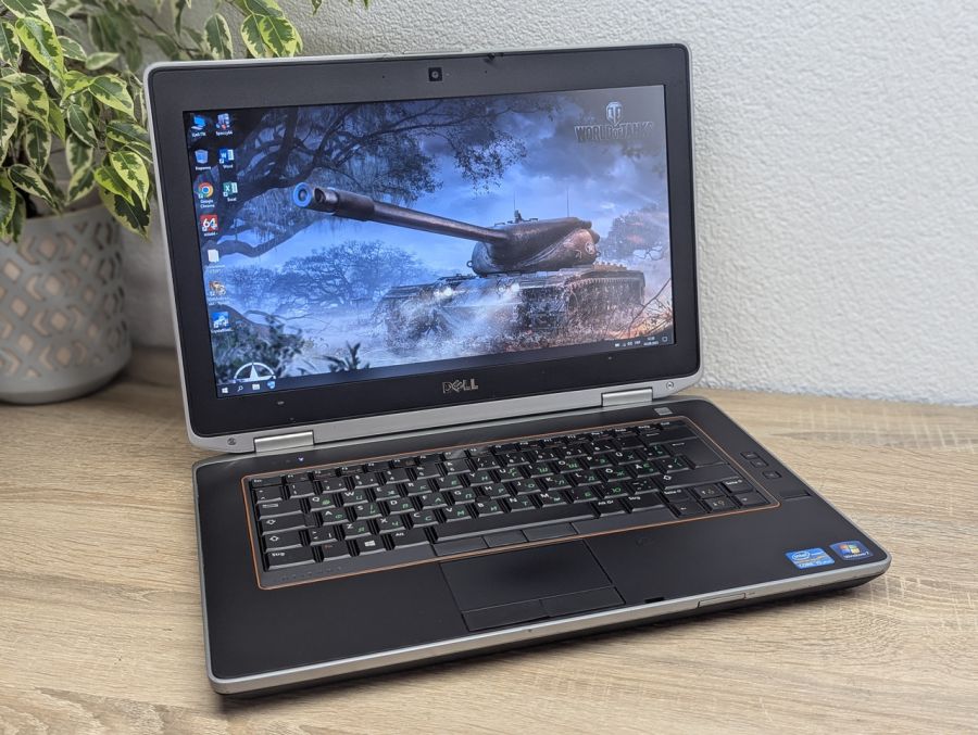 Ноутбук Б/В Dell Latitude E6420, Intel Core i5-2520M, DDR3 8 GB, SSD 128GB, 15.6" HD