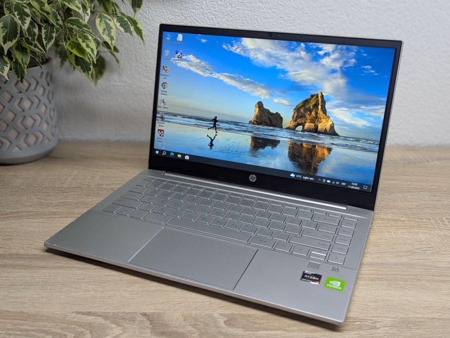 Уцінка! Ноутбук Б/В HP Pavilion Laptop 14, AMD Ryzen 7 5700, DDR4 16 GB, SSD 256GB, GeForce MX450 2 Gb, 14" Full HD