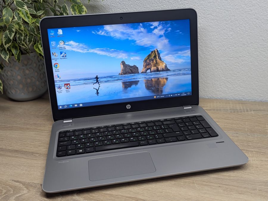 Уцінка! Ноутбук Б/В HP ProBook 450 G4, Intel Core i5-7200U, DDR4 8 GB, SSD 128GB + SSD 1TB, 15.6" HD