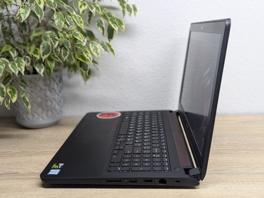 Уцінка! Ноутбук Б/В Dell Inspiron 4559, Intel Core i7-6700HQ, DDR3 16 GB, SSD 512GB, NVIDIA GeForce GTX 960M 4Gb, 15.6" Full HD