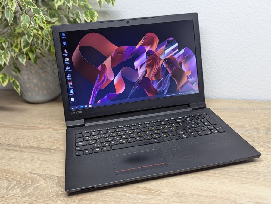 Уцінка! Ноутбук Б/В Lenovo V110, Intel Core i3-6006U, DDR4 8 GB, SSD 128GB, 15.6" Full HD