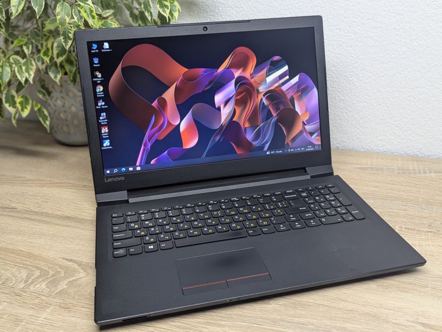 Уцінка! Ноутбук Б/В Lenovo V110, Intel Core i3-6006U, DDR4 8 GB, SSD 128GB, 15.6" Full HD
