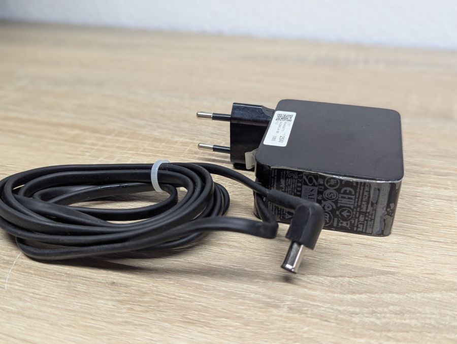 Б/В Sumsung 25w 6.5*4,4 1.79а