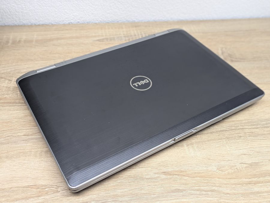 Ноутбук Б/В Dell Latitude E6530, Intel Core i5-3320M, DDR3 8 GB, SSD 128GB, 15.6" HD