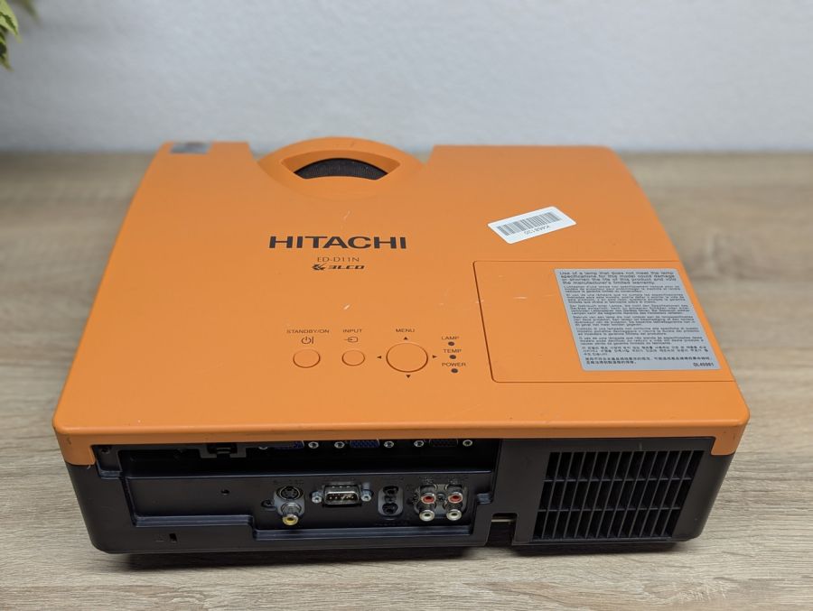 Б/В відеопроєктор Hitachi ED-D11N