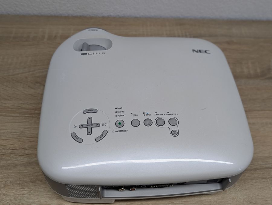 Б/В проєктор NEC VT470