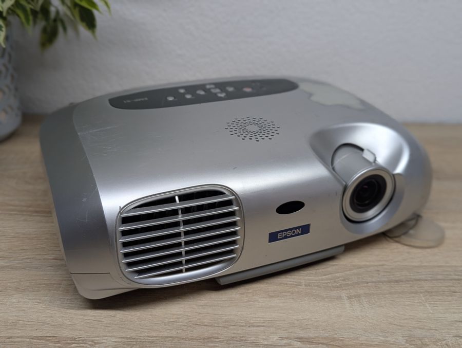 Б/В Проєктор Б/П Epson EMP-S1