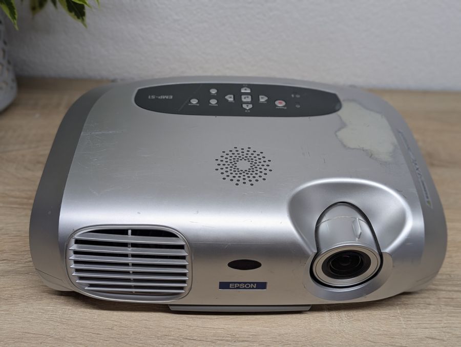 Б/В Проєктор Б/П Epson EMP-S1
