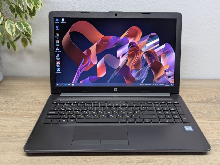 Уцінка! Ноутбук Б/В HP Laptop 15, Intel Core i5-8250U, DDR4 8 GB, SSD 128GB, 15.6" Full HD