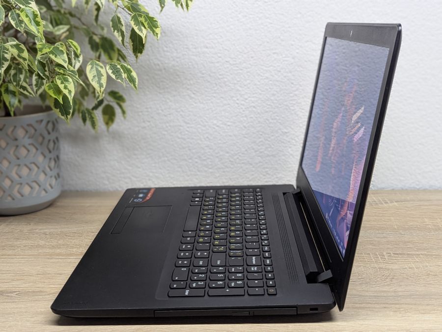 Ноутбук Б/В Lenovo IdeaPad 110, AMD A6-7310, DDR3 8 GB, SSD 128GB, Microsoft Basic Display Adapter, 15.6"