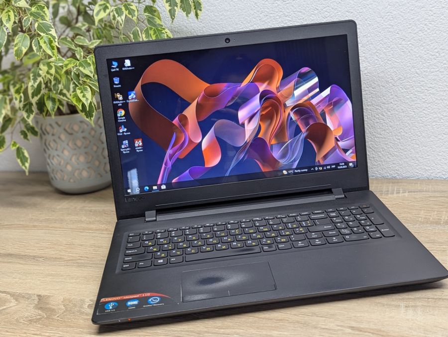 Ноутбук Б/В Lenovo IdeaPad 110, AMD A6-7310, DDR3 8 GB, SSD 128GB, Microsoft Basic Display Adapter, 15.6"