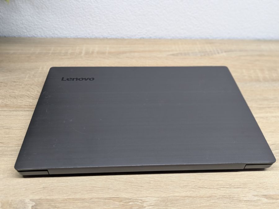 Ноутбук Б/В Lenovo V330-14IKB, Intel Core i5-8250U, DDR4 8 GB, SSD 128GB + HDD 500GB, 14" Full HD