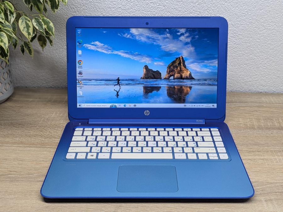 Ноутбук Б/В HP Stream Notebook 13, Intel Celeron N2840, DDR3 2 GB, SSD 32GB, Intel Microsoft Basic Display Adapter, 13.3" HD