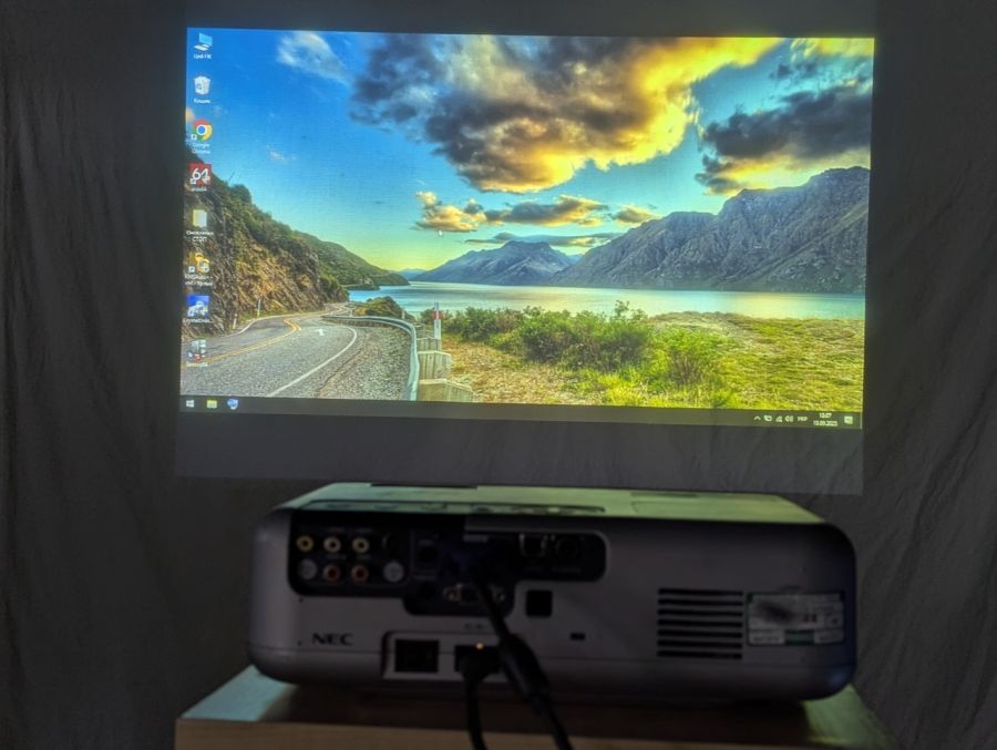 Б/В Проєктор NEC VT460
