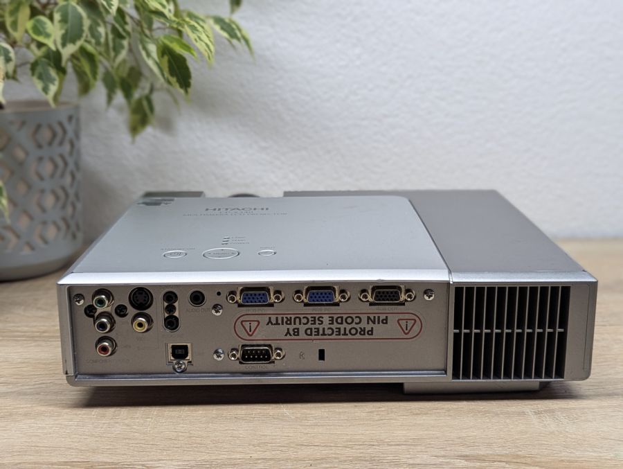 Б/В Проєктор Hitachi CP-X340