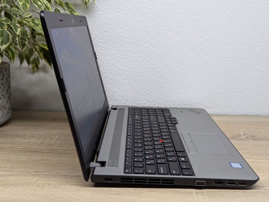 Ноутбук Б/В Lenovo ThinkPad E570, Intel Core i3-7100U, DDR4 8 GB, SSD 128GB, 15.6" HD