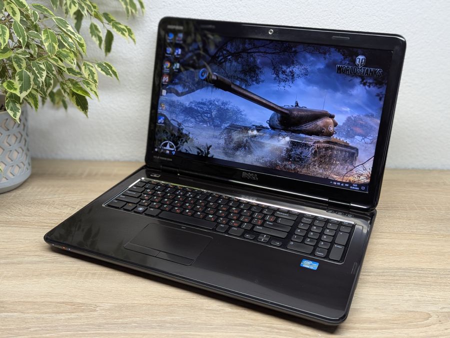 Ноутбук Б/В Dell Inspiron N7110, Intel Core i7-2670QM, DDR3 8 GB, SSD 256GB, NVIDIA GeForce GT 525M 2Gb, 17.3"