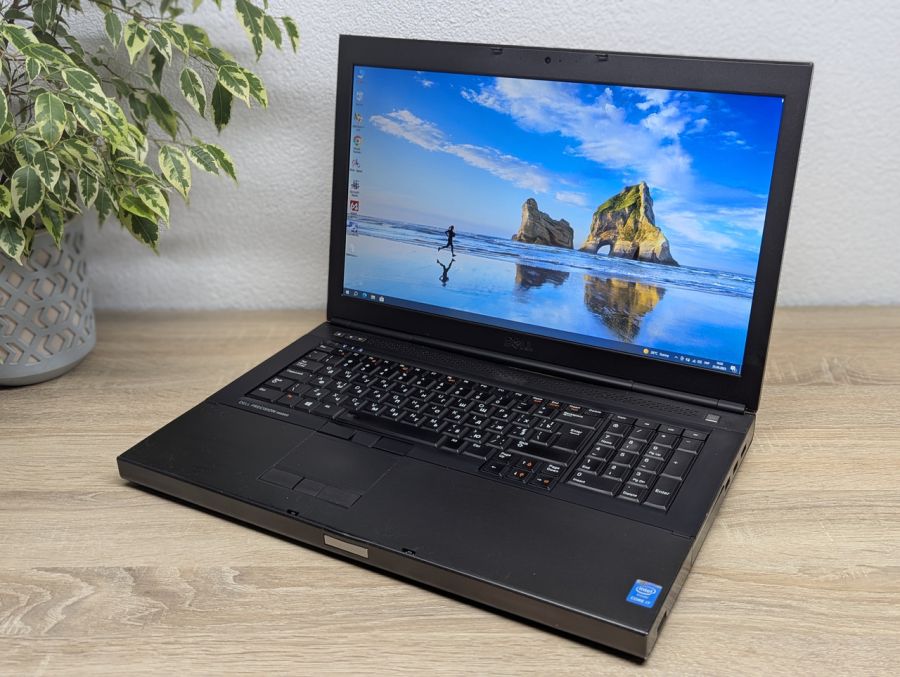 Уцінка! Ноутбук Б/В Dell Precision M6800, Intel Core i7-4810MQ, DDR3 32 GB, SSD 360GB, NVIDIA Quadro K4100 4Gb, 17" Full HD