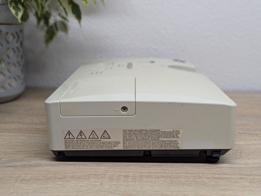 Б/В Проектор HITACHI CP-RX93